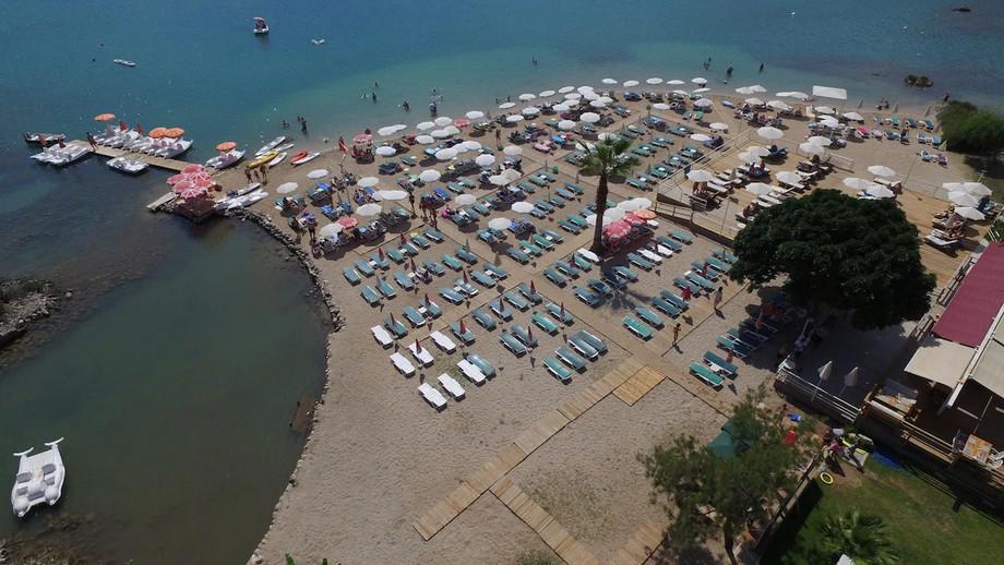 S3 Seahorse Hotel & Beach Club