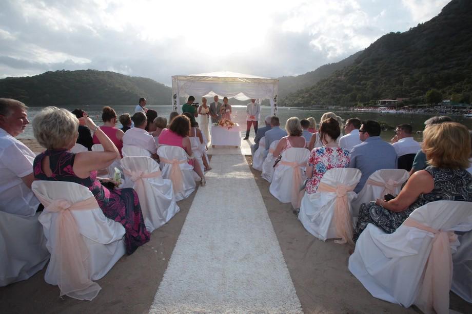 S3 Seahorse Hotel & Beach Club