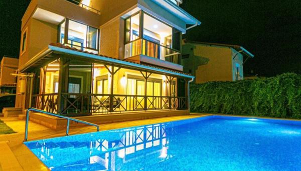 Paradise Town Villa Estella