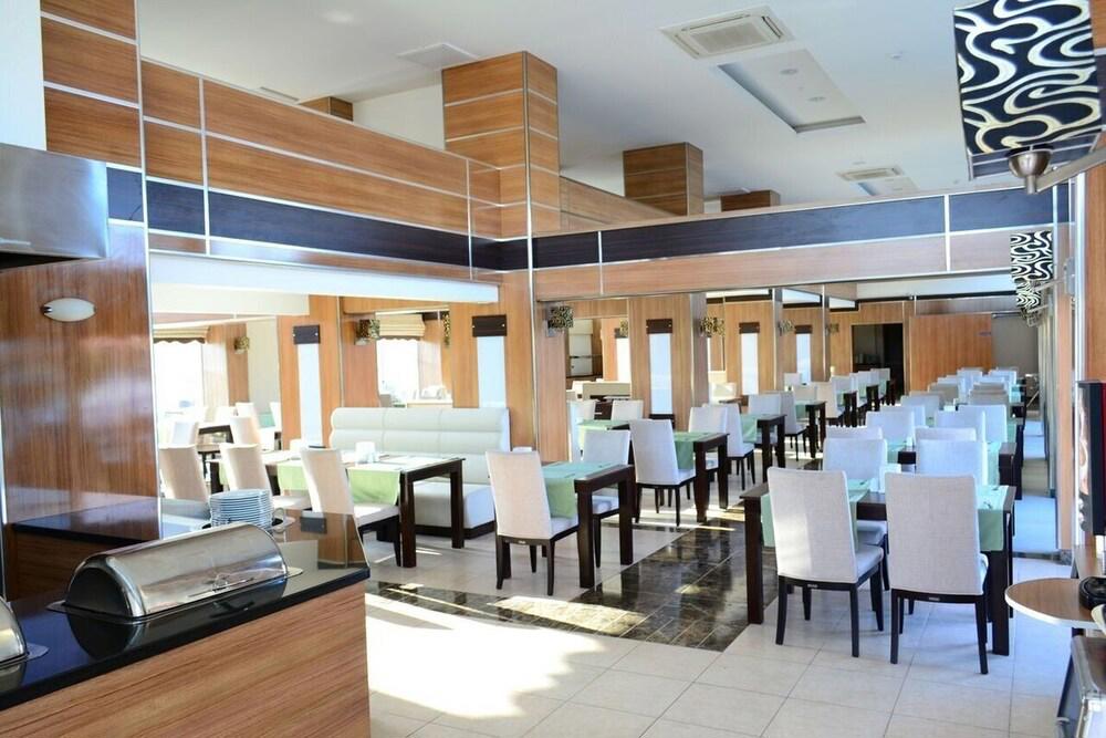 The Gap Hotel Kusadasi