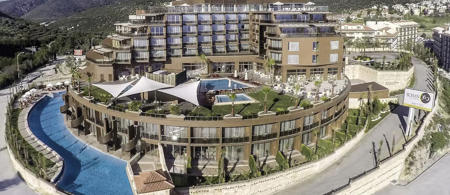 Qlusive Hotel