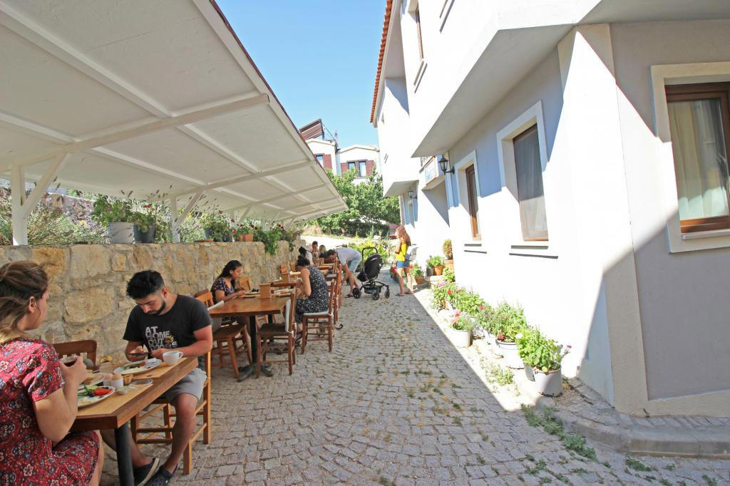 Tenedion Hotel