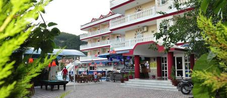 Musti's Royal Plaza Hotel