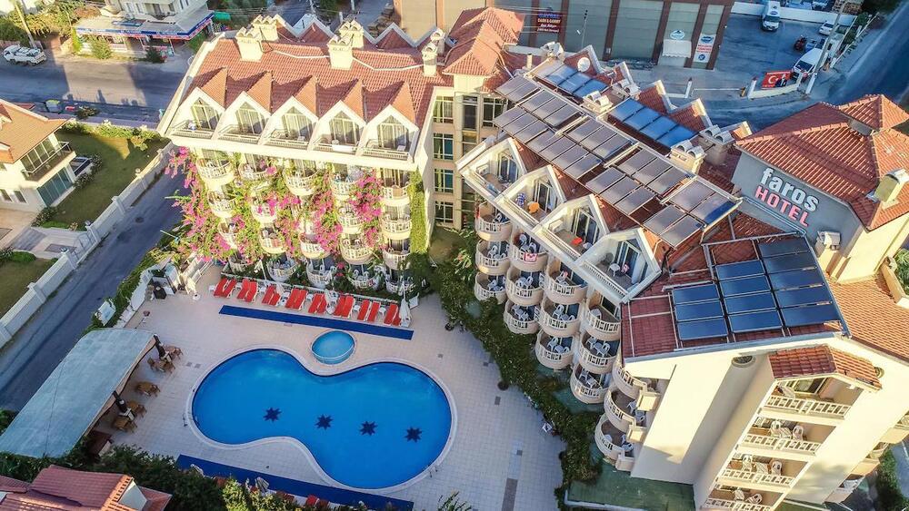 Grand Faros Hotel
