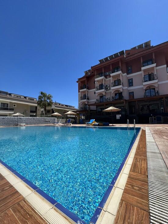 7 Brothers Hotel