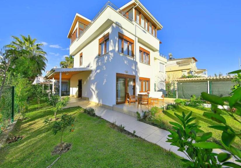 Ev Villas