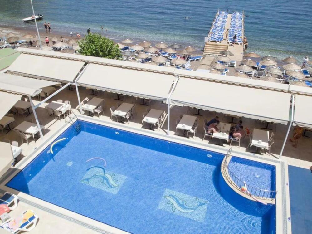 Özcan Beach Hotel