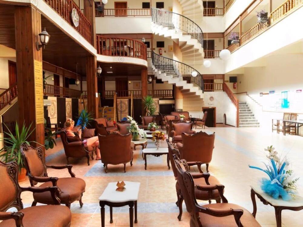 Özcan Beach Hotel