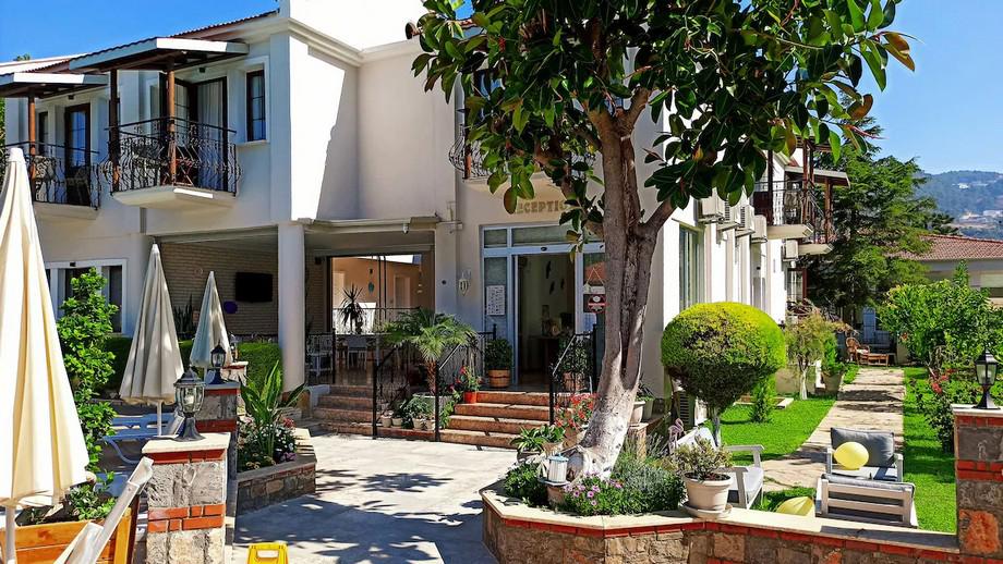 Bronze Hotel