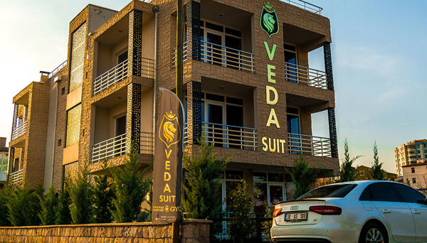 Veda Suit