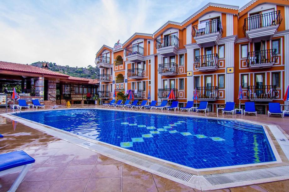 Magic Tulip Beach Hotel