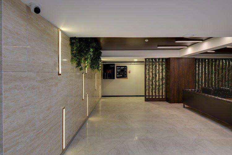 Leo Suites Hotel