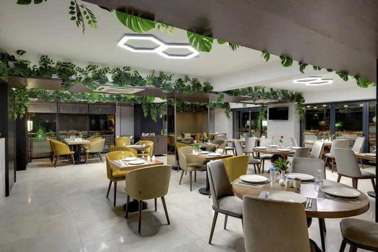 Leo Suites Hotel