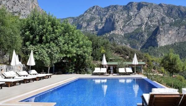 Kabak Avalon Bungalows +16