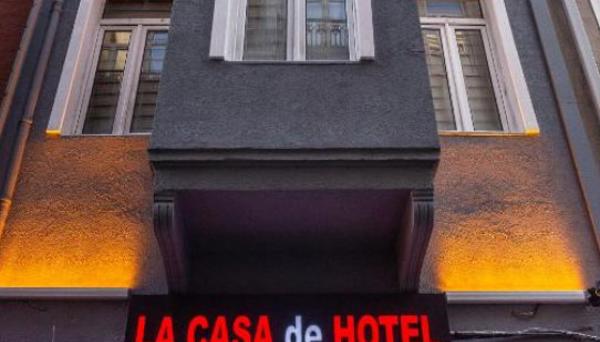 La Casa De Hotel