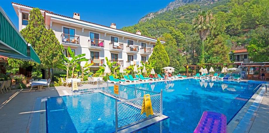 Perdikia Beach Hotel