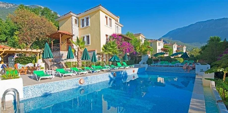Perdikia Hill & Family Hotel