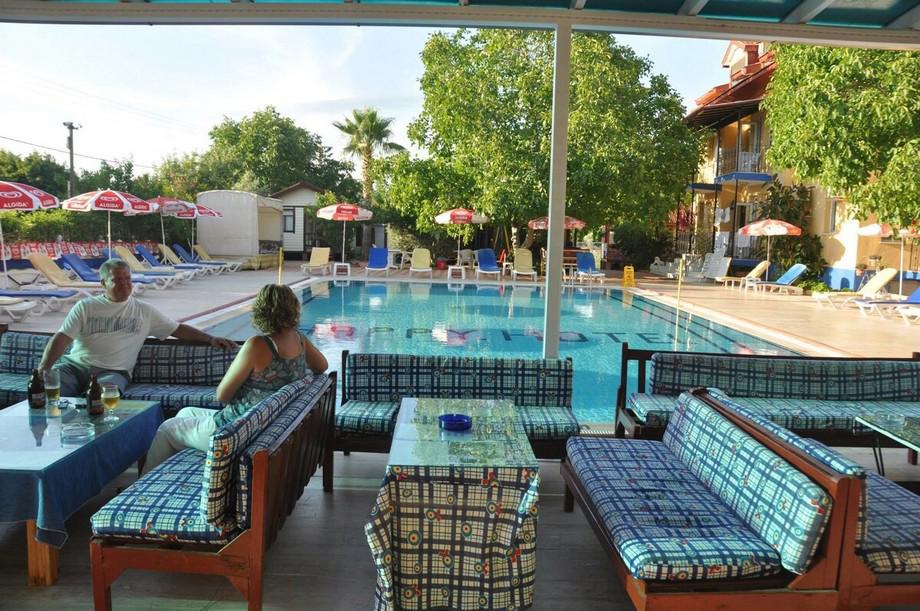 Happy Nur Hotel