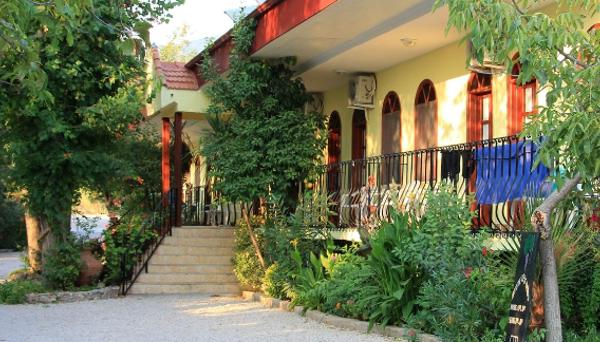 Yakamoz Hotel