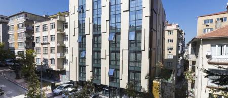 Izz Otel