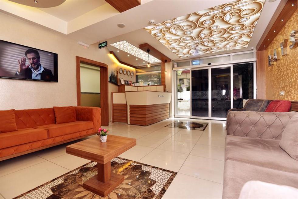 Rays Hotel