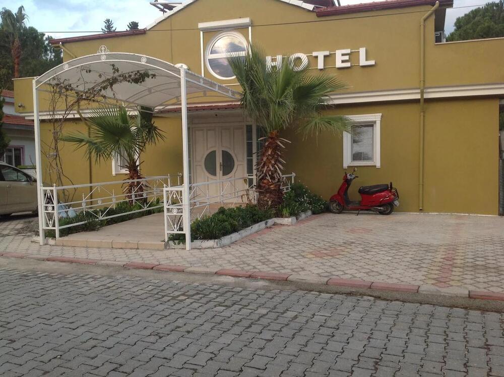 Berg Hotel +18 Adults Only