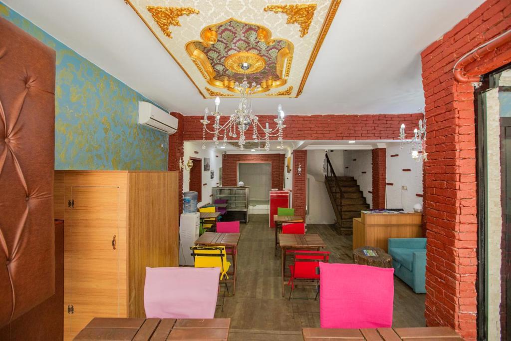 Royal Family Hotel