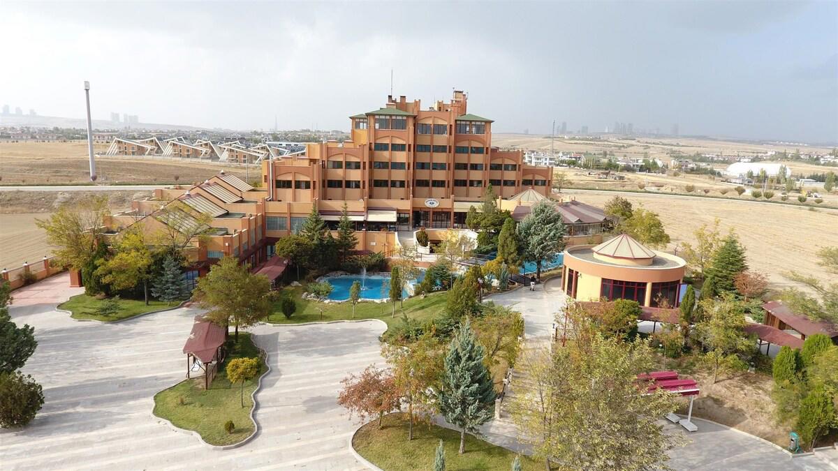 Patalya Lakeside Resort Hotel