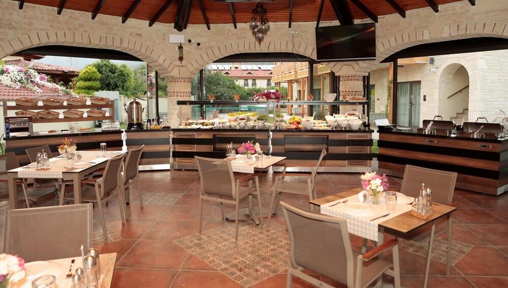 Dalyan Live Hotel