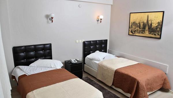 Tanin Hotel