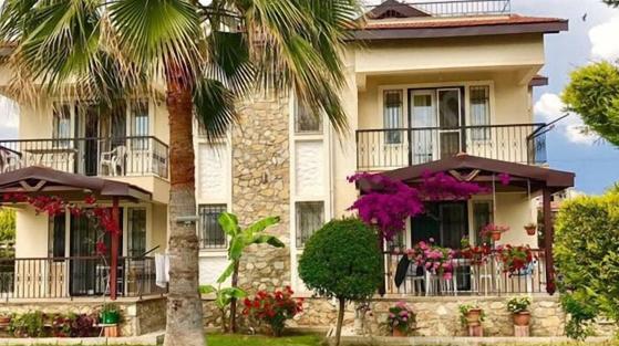 Calis Beach Apartments
