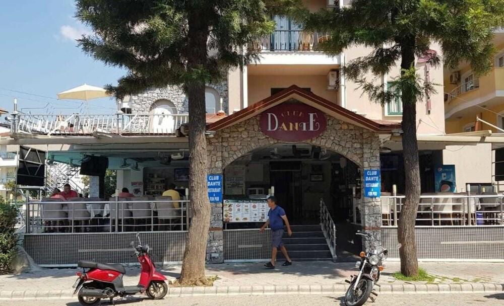 Club Dante Mammaris
