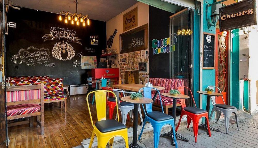 Cheers Midtown Hostel