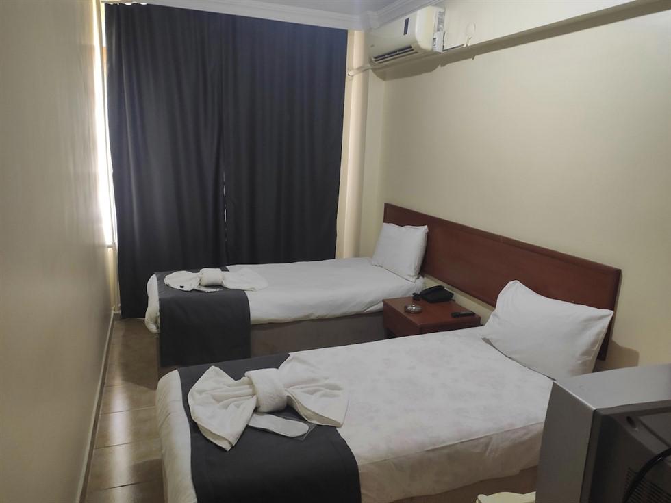 Şah Hotel