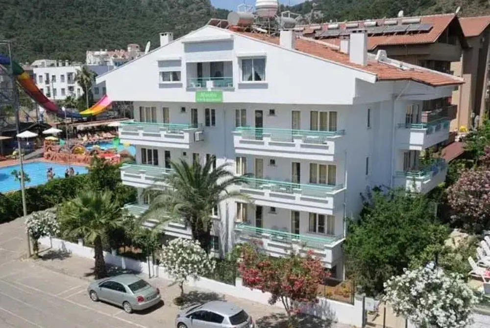 Manolya Apartments