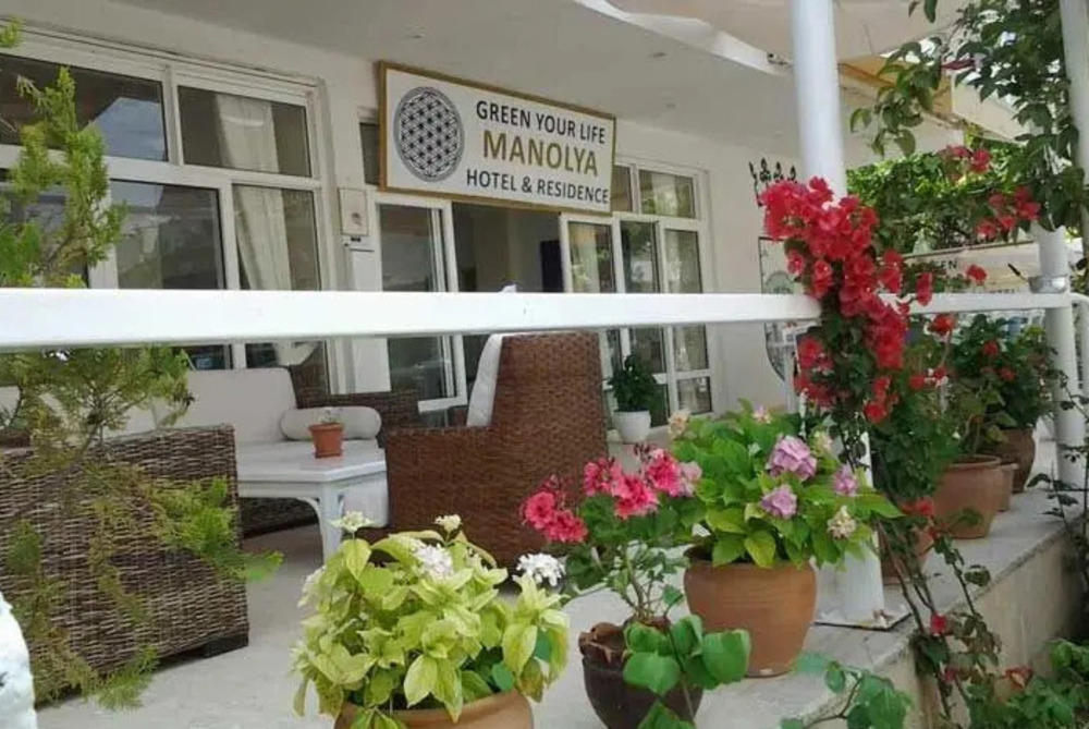 Manolya Apartments
