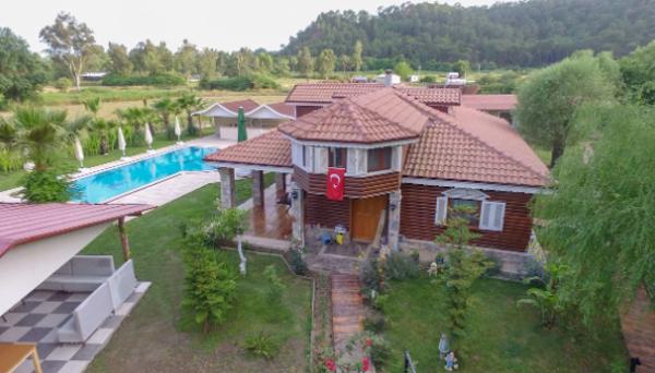 Garden Life Hotel