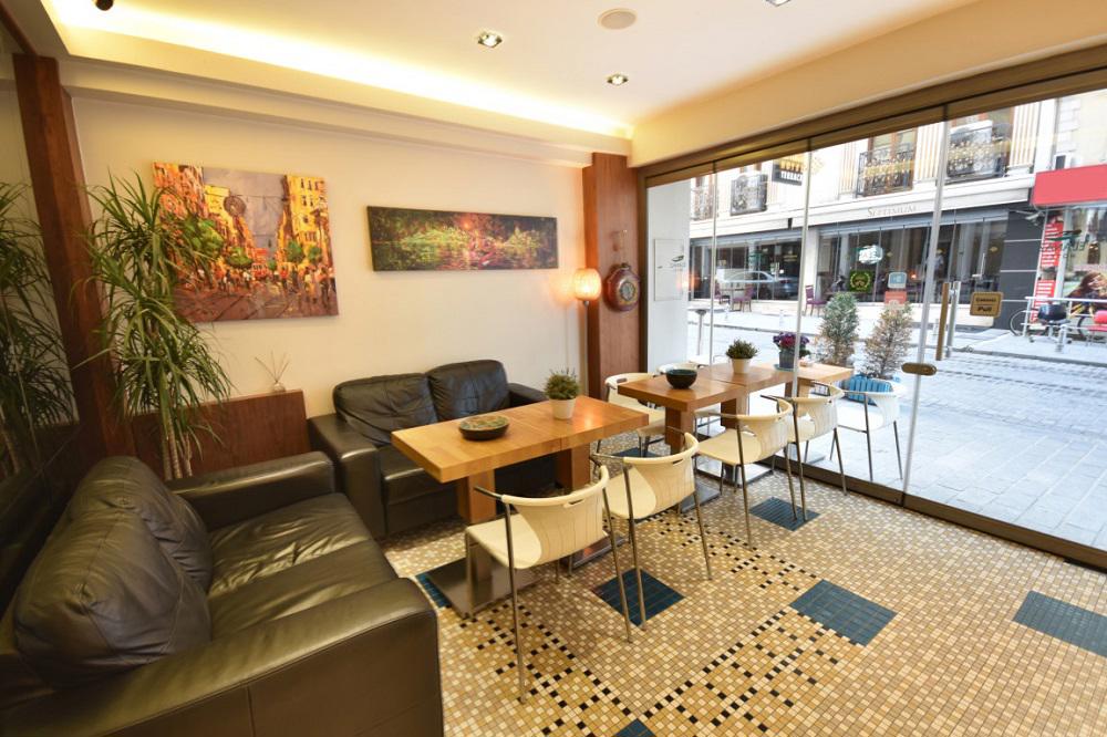 Elanaz Hotel