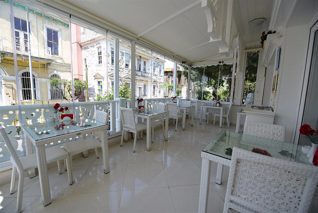 White Palace Otel