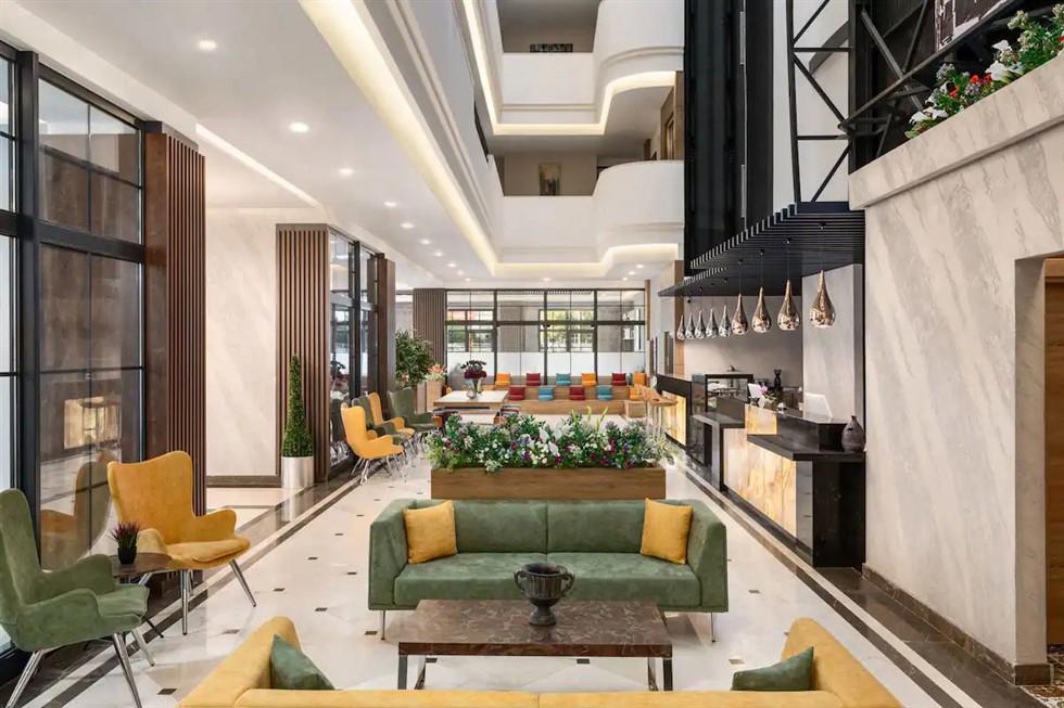 Ramada Encore by Wyndham Basin Express