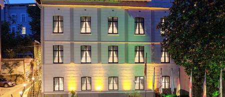 Element Garden Hotel
