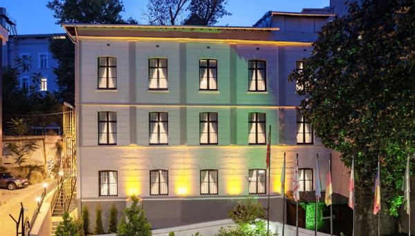 Element Garden Hotel