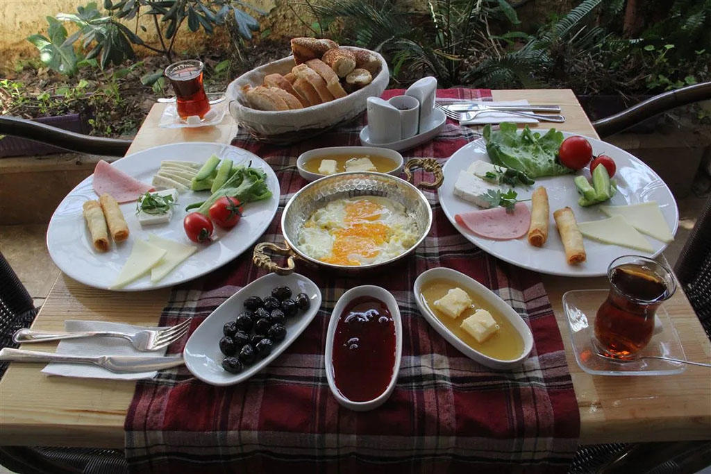 Ada Antik Otel