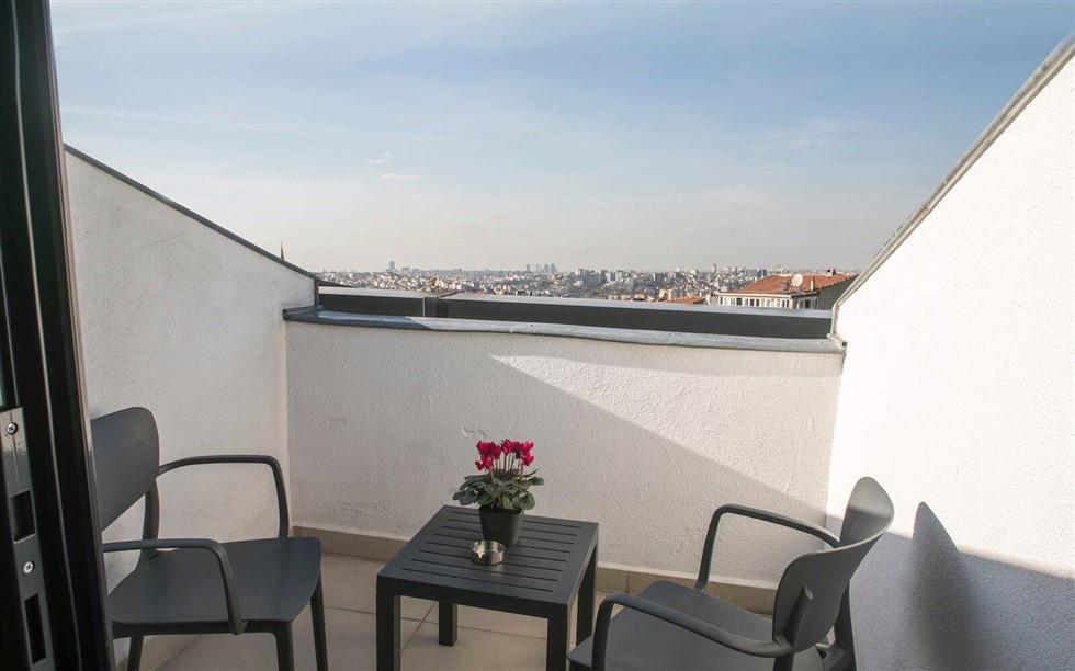Elm Suite Hotel