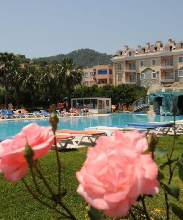 Club Caprice Suites