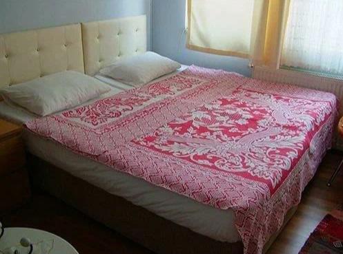 Vica Guest House