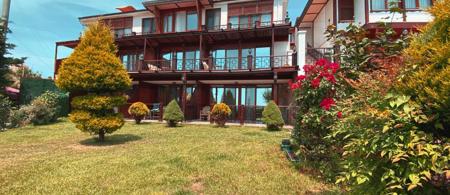 Phellos Suites