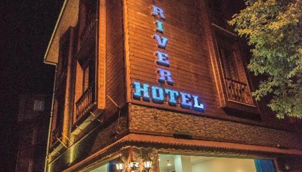 Hill River Hotel