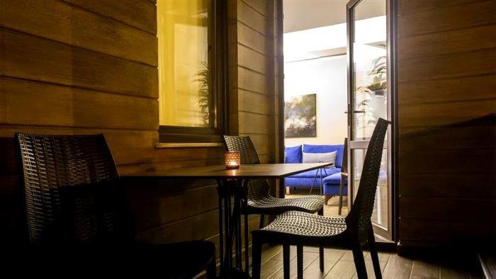 Maxuite Hotel In Home