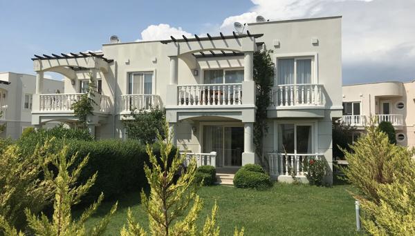 Adabuku Villas
